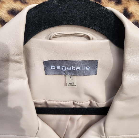 Cute Faux leather coat - Picture 2 of 2